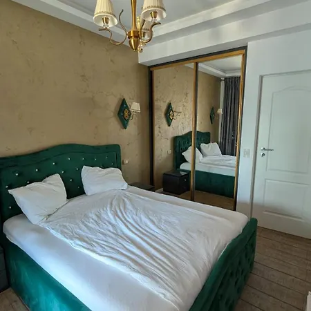 Sea Mamaia Nord -max 4 Guests Apartment